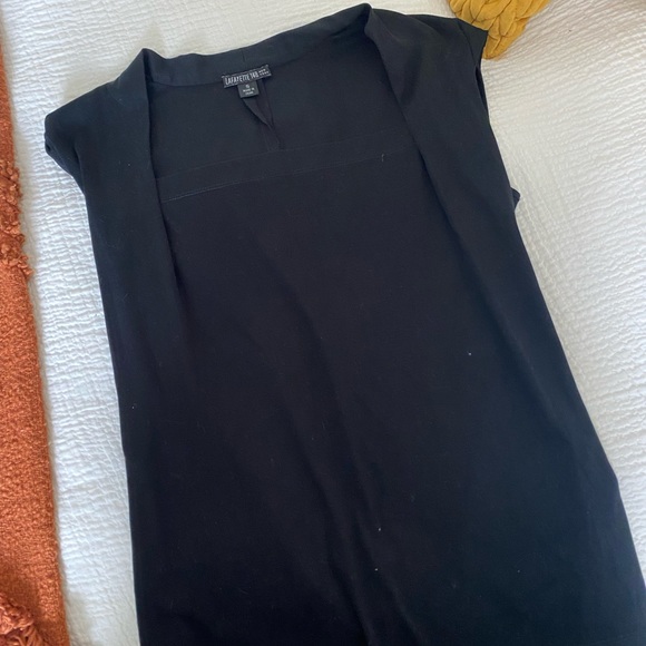 Lafayette black fitted top - Picture 3 of 3